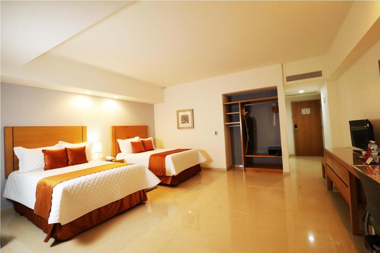 Hb Cordoba Hotel Bagian luar foto