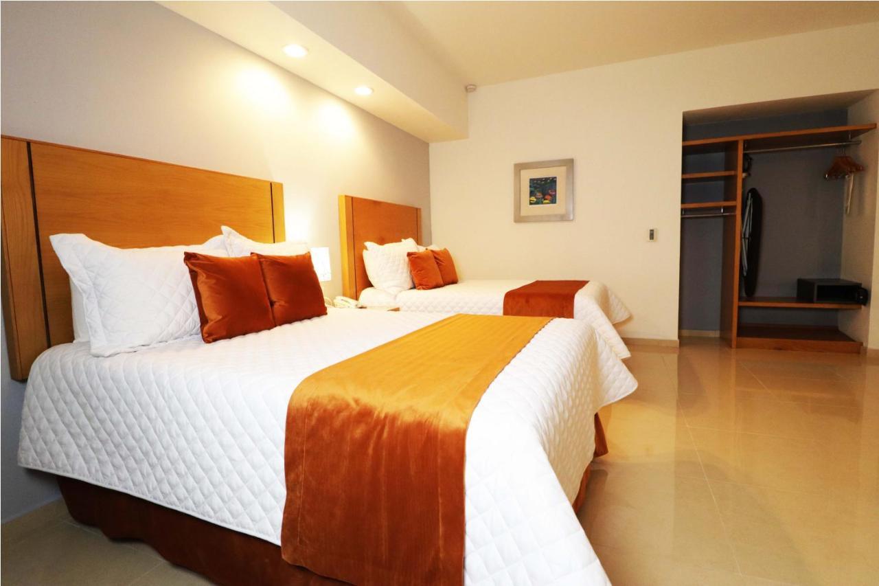 Hb Cordoba Hotel Bagian luar foto