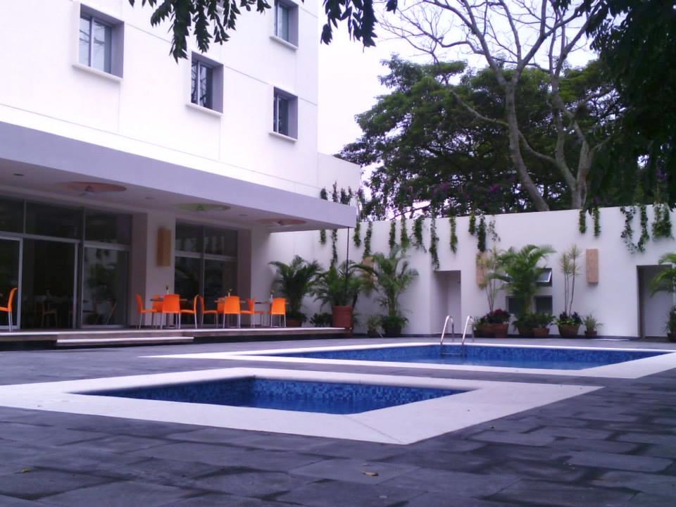 Hb Cordoba Hotel Bagian luar foto