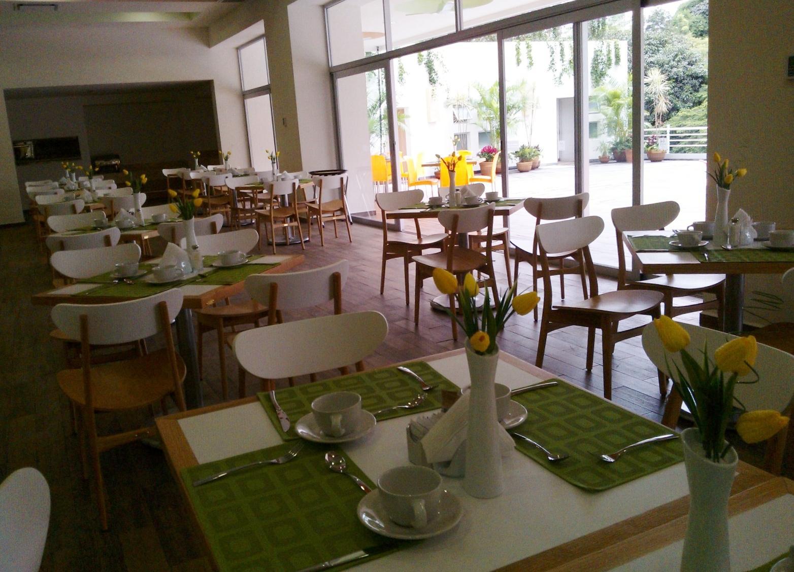 Hb Cordoba Hotel Bagian luar foto